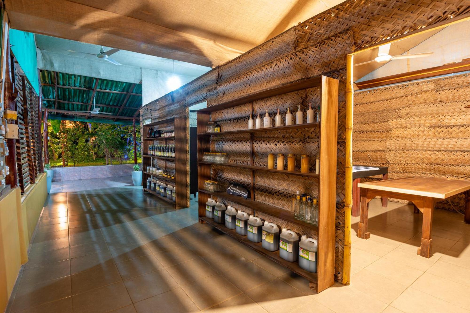 Ayurvedic Lanka Wellness Hotel Moragaswewa ภายนอก รูปภาพ